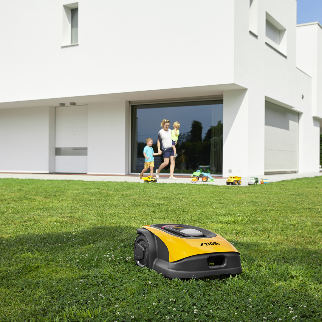 STIGA G600 - Healthy Lawn in Just 2 Sessions a Day